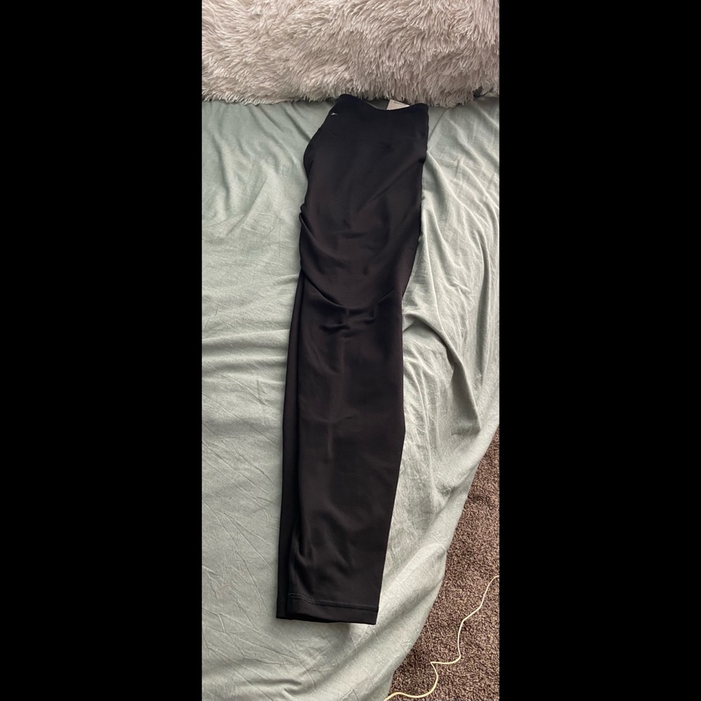 Size XL old navy go dry elevate leggings. High waisted